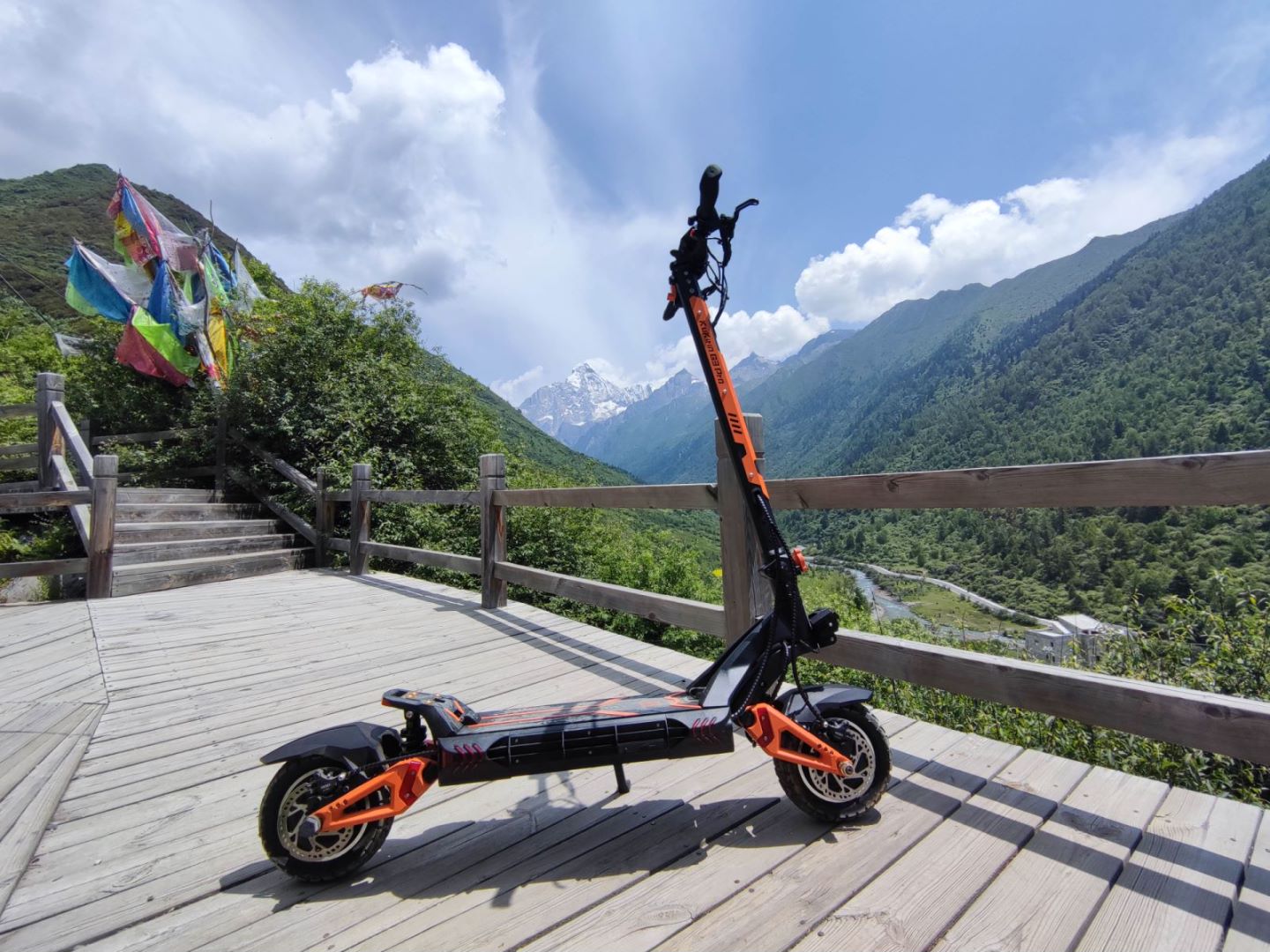 Kukirin G3 pro 1200w high power motor foldable off-road 10 inch off-road tire portable electric scooter with LED screen overseas warehouse delivery